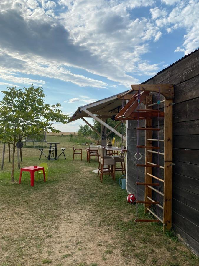 Complexe Familial Villa Charmes  Екстериор снимка